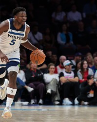 开云体育app下载-25岁前砍40+分卫榜：乔丹52次第一 华子28次第二 科比27次第三