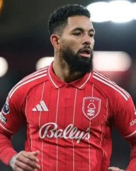 维拉考虑租借路易斯，尤文森林或放行|尤文图斯|诺丁汉森林|切尔西|尤文转会|阿斯顿维拉_新浪体育_新浪新闻